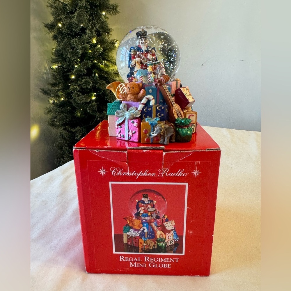 EUC! Christopher Radko Festive Regal Regiment Mini Globe